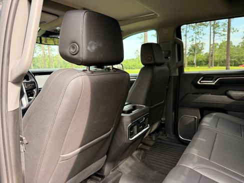 Used 2022 GMC Sierra 1500 SLT w/ SLT Premium Plus Package AWD/4WD image 25