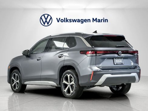 New 2026 Volkswagen Tiguan SE image 3
