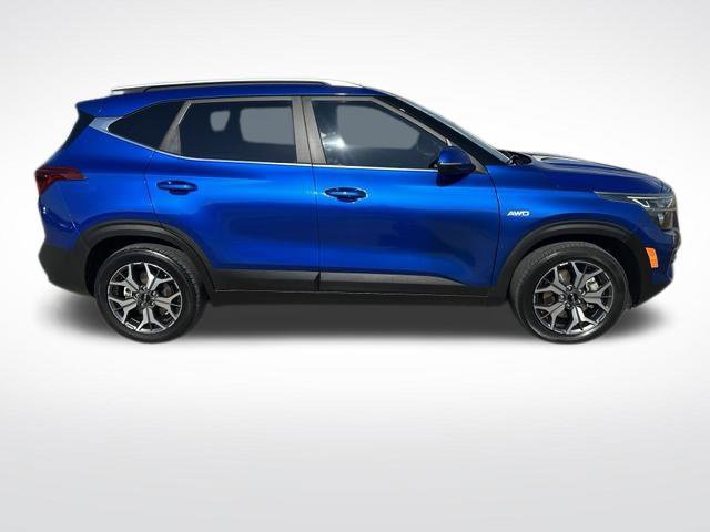 Used 2022 Kia Seltos EX AWD/4WD image 2