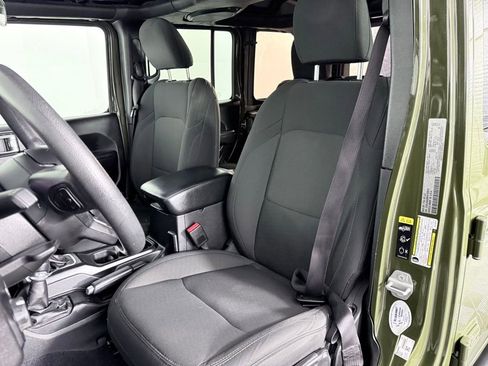 Used 2022 Jeep Wrangler Unlimited Sport image 11