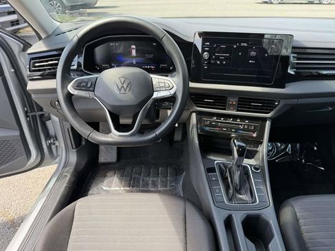 Used 2025 Volkswagen Jetta S FWD image 17