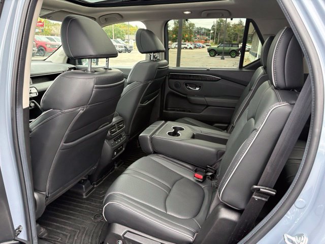 Used 2024 Honda Pilot Elite image 19