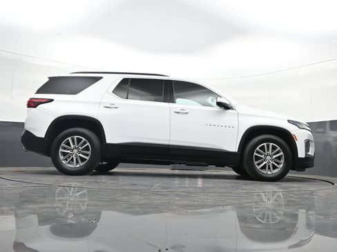 Used 2023 Chevrolet Traverse LT AWD/4WD image 36