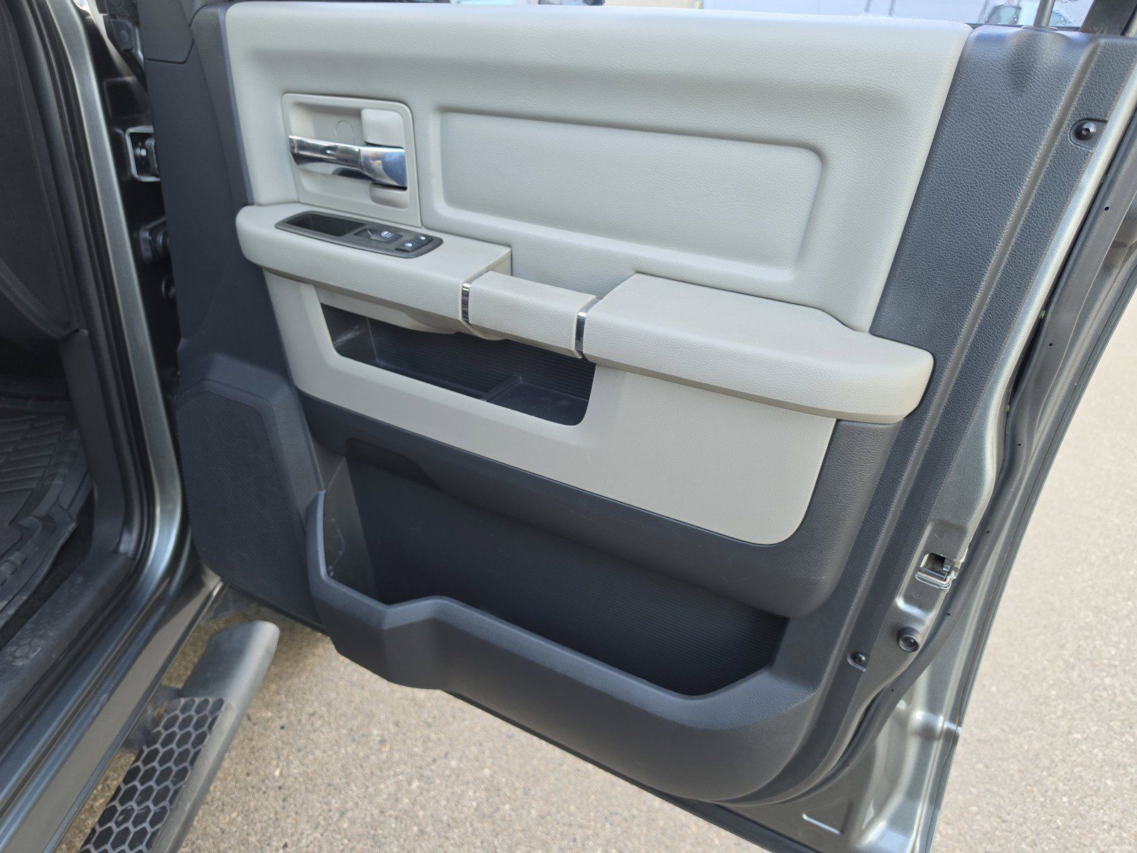 Used 2012 RAM 3500 Big Horn AWD/4WD image 22