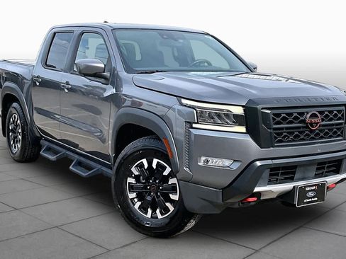 Used 2022 Nissan Frontier Pro-X RWD image 3