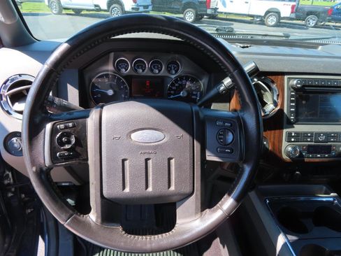 Used 2012 Ford F250 Lariat w/ Lariat Ultimate Pkg AWD/4WD image 24
