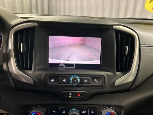 Used 2022 GMC Terrain SLE w/ Driver Convenience Package image 18