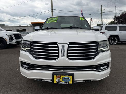 Used 2015 Lincoln Navigator 4WD image 2
