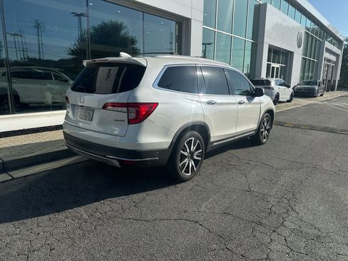 Used 2019 Honda Pilot Touring image 6