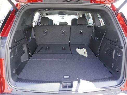 New 2025 GMC Acadia Elevation image 8