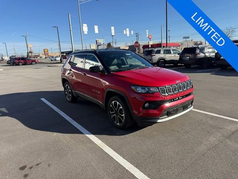 Used 2023 Jeep Compass Limited image 1