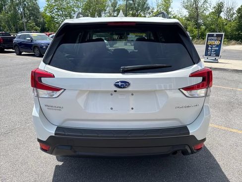 Used 2021 Subaru Forester Premium AWD/4WD image 6