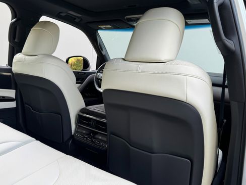 Used 2023 Lexus LX 600 Luxury w/ Appearance Package image 46