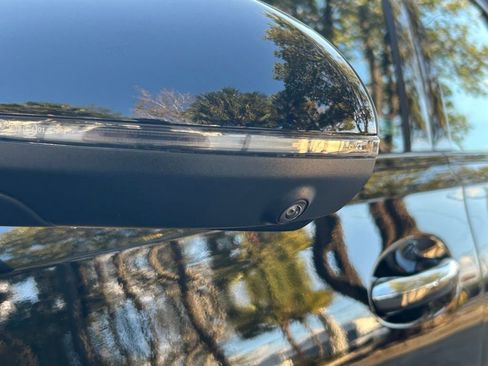 Used 2025 Mercedes-Benz C 300 4MATIC Sedan image 30