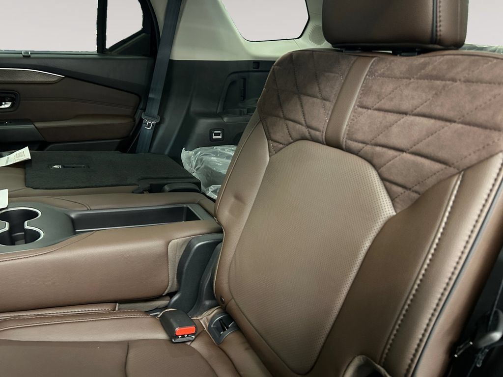 New 2026 Honda Pilot Elite image 13