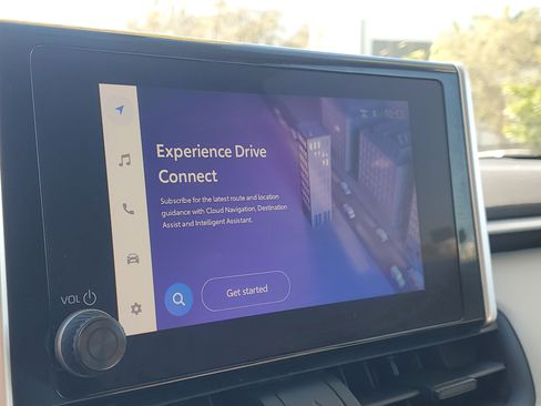 Used 2024 Toyota RAV4 XLE image 25