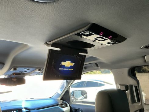 Used 2019 Chevrolet Suburban Premier image 28