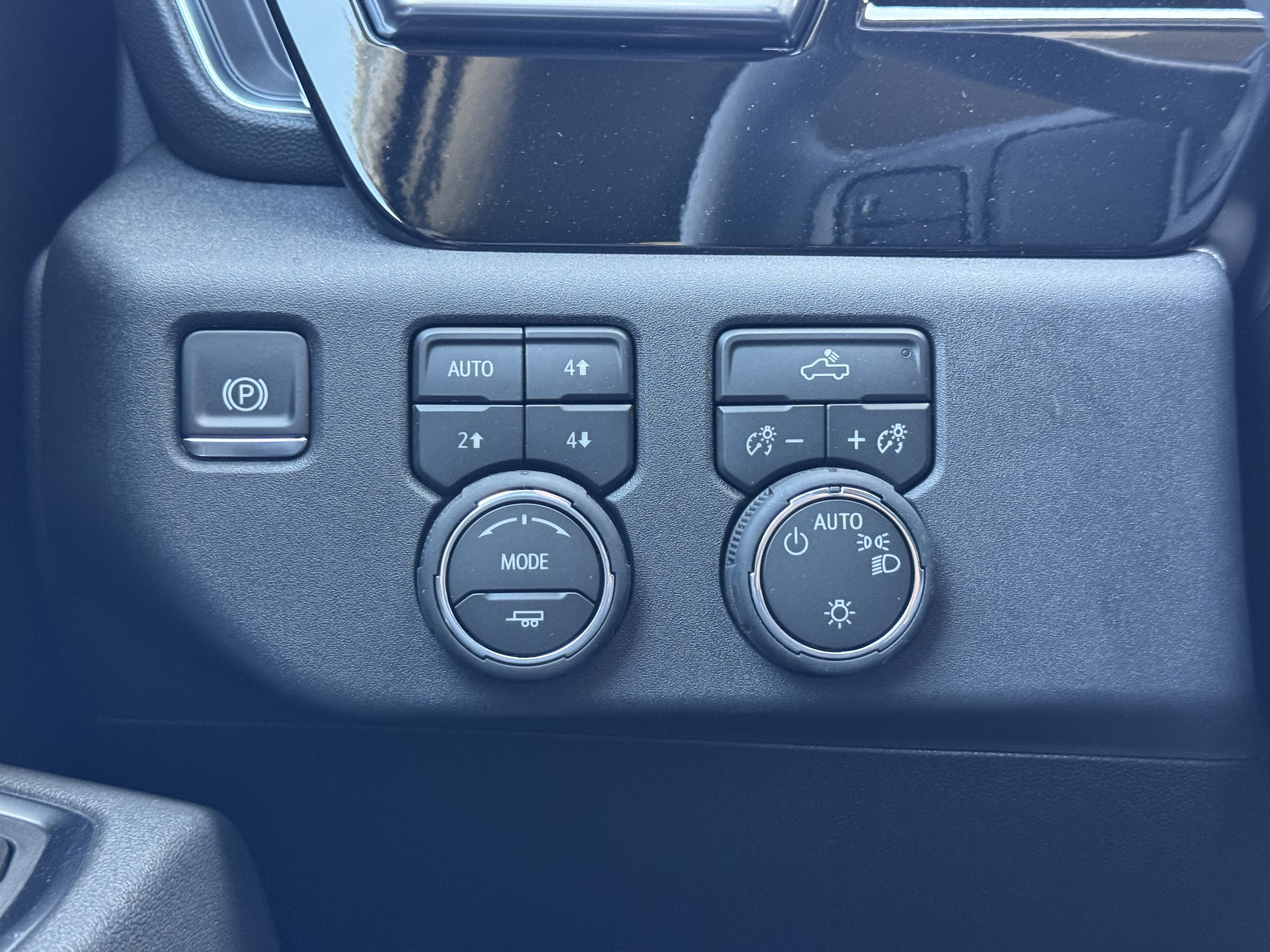 New 2026 Chevrolet Silverado 1500 LT w/ Z71 Off-Road Package AWD/4WD image 26