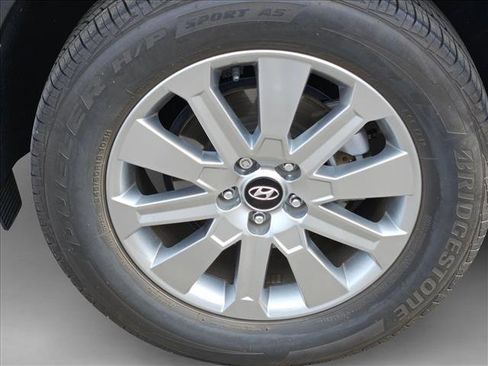 Used 2023 Hyundai Palisade SEL FWD image 6