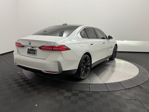 Used 2025 BMW 540i xDrive AWD/4WD image 8