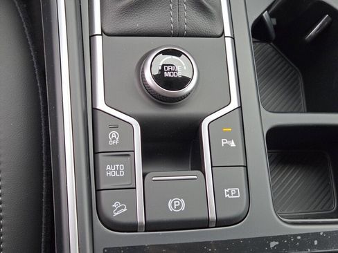 New 2026 Kia Sorento S FWD image 16
