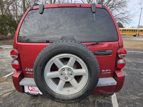 Used 2006 Jeep Liberty Limited AWD/4WD image 5