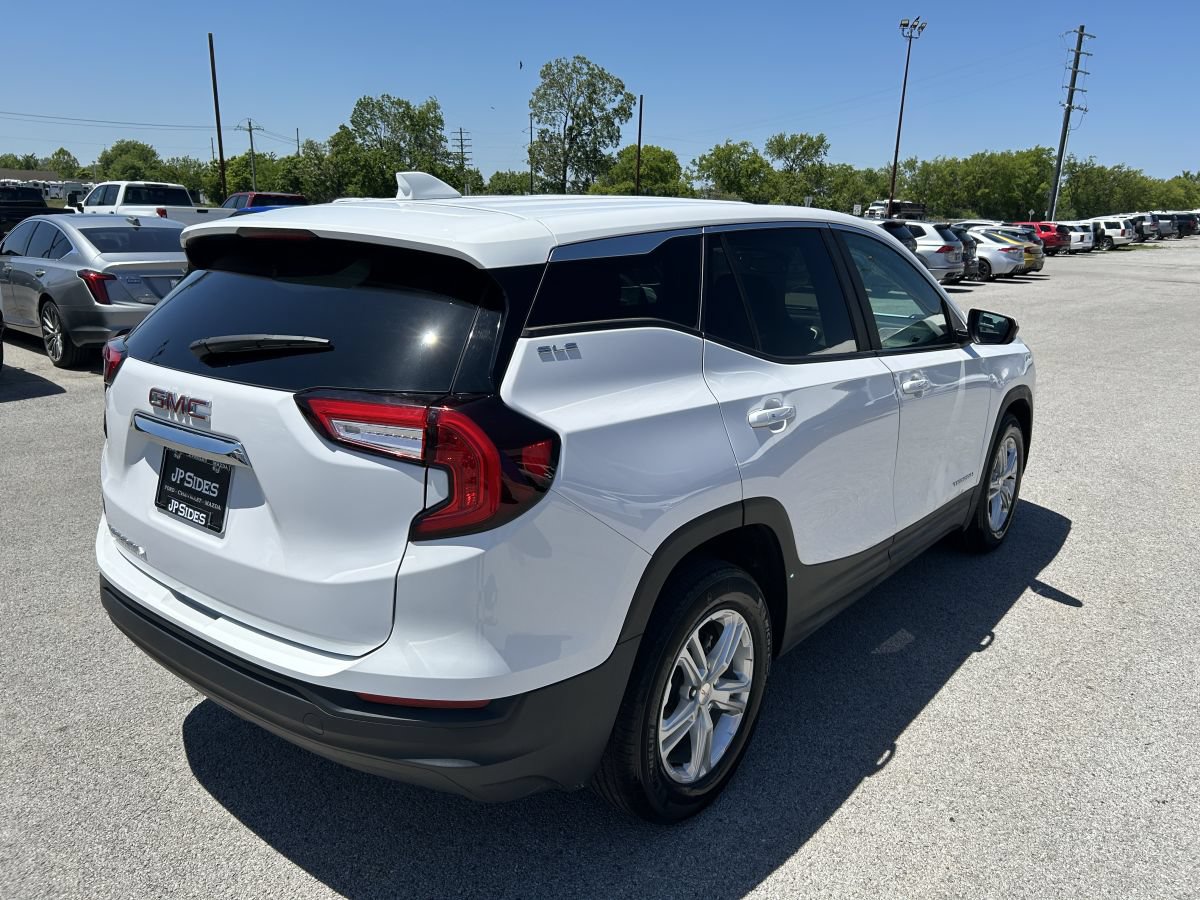 Used 2023 GMC Terrain SLE FWD image 6