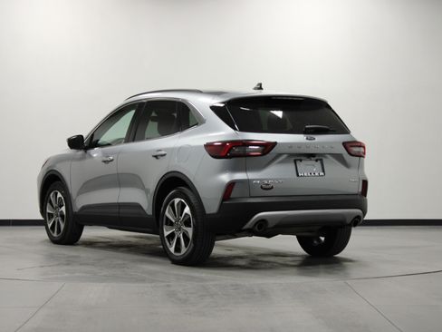 Used 2024 Ford Escape Platinum image 6