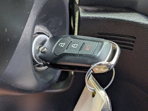 Used 2020 Ford Ranger XL w/ Equipment Group 101A Mid image 30