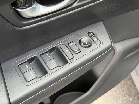 Used 2024 Honda CR-V LX image 13