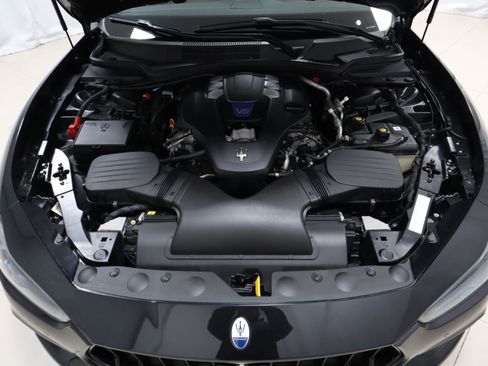 Used 2022 Maserati Ghibli Modena Q4 image 10