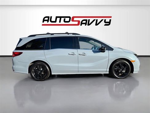 Used 2024 Honda Odyssey Sport image 8