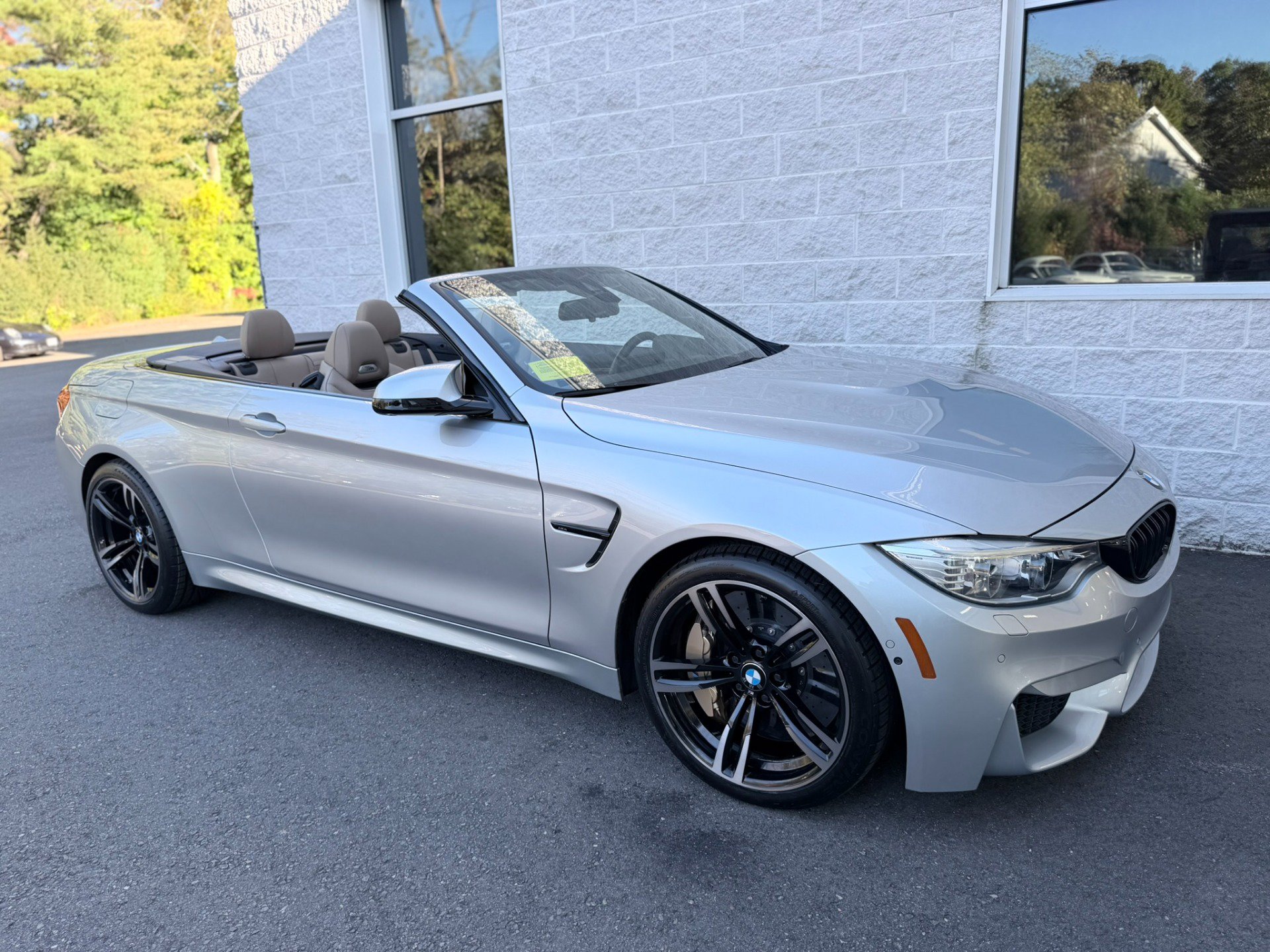 Used 2015 BMW M4 Convertible RWD image 46