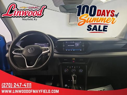 Used 2022 Volkswagen Taos SE AWD/4WD image 16