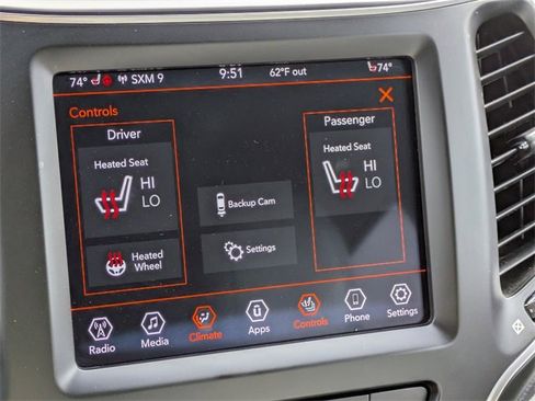 Used 2021 Jeep Cherokee Latitude Lux w/ Comfort/Convenience Group image 23