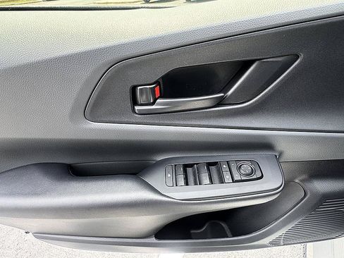 Certified 2025 Toyota Prius LE FWD image 9