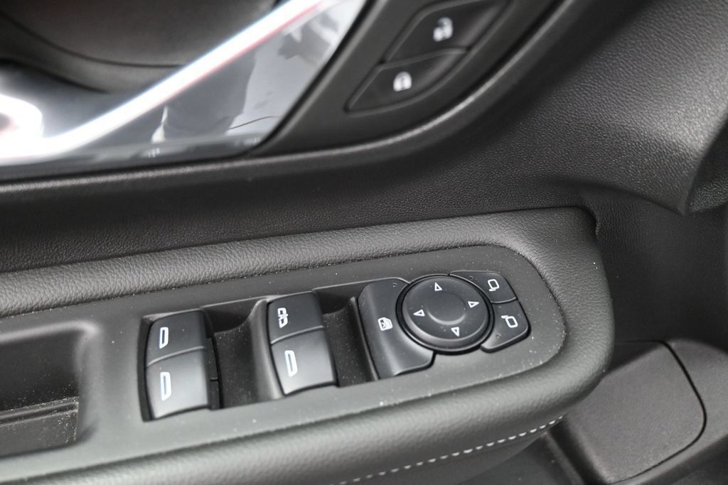 Used 2024 GMC Terrain SLE FWD image 23