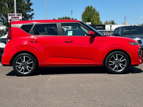 Used 2022 Kia Soul GT-Line FWD image 3