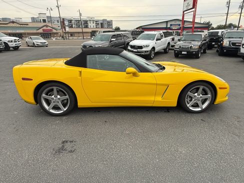 Used 2006 Chevrolet Corvette Convertible w/ Preferred Equipment Group RWD image 6