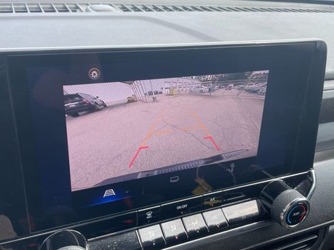 Used 2023 Chevrolet Colorado W/T RWD image 18