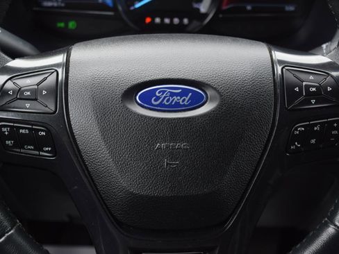 Used 2018 Ford Explorer XLT w/ Equipment Group 202A AWD/4WD image 17