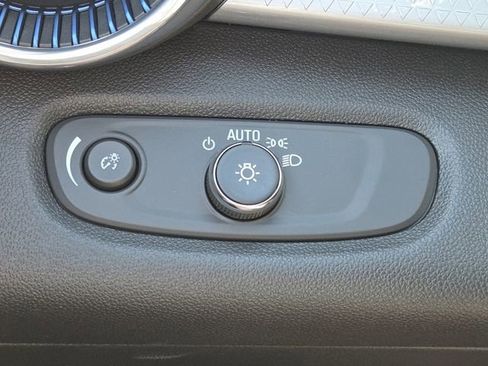 New 2026 Chevrolet Trax LT w/ Driver Confidence Package FWD image 11