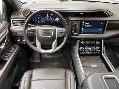 Certified 2022 GMC Yukon Denali image 16