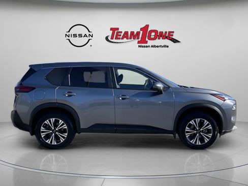 Used 2023 Nissan Rogue SV image 6