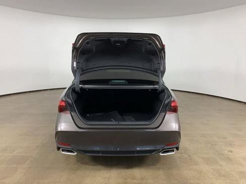 Used 2019 Toyota Avalon Limited image 12