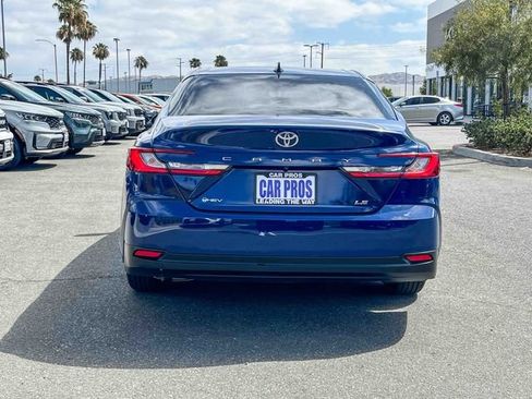 Used 2025 Toyota Camry LE w/ Convenience Package FWD image 6