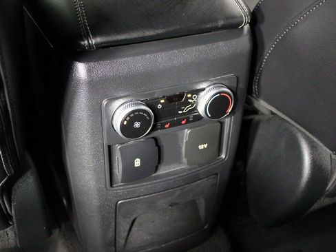 Used 2024 Ford Explorer Limited image 22