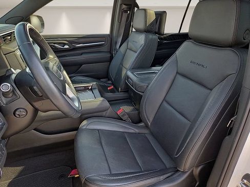 Used 2023 GMC Yukon XL Denali w/ Denali Reserve Package AWD/4WD image 17