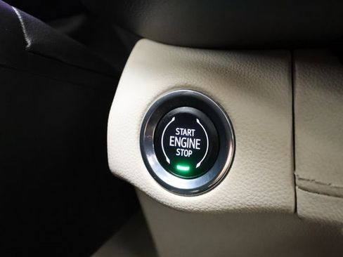 Used 2023 Buick Envision Avenir image 18