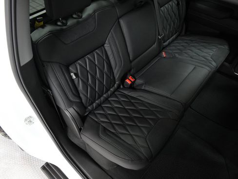 New 2025 GMC Sierra 2500 Denali w/ Denali Reserve Package image 17